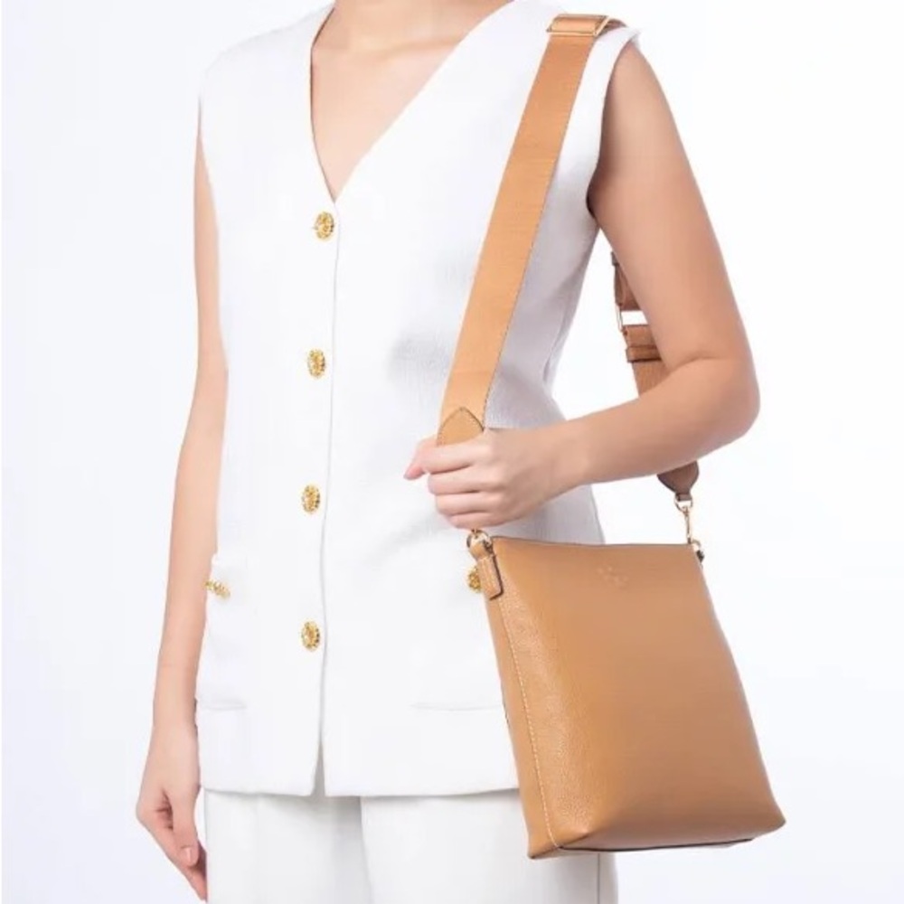 Tory Burch Women's Swingpack Pebbled Leather Crossbody Shoulder Bag, (Tiramisu)